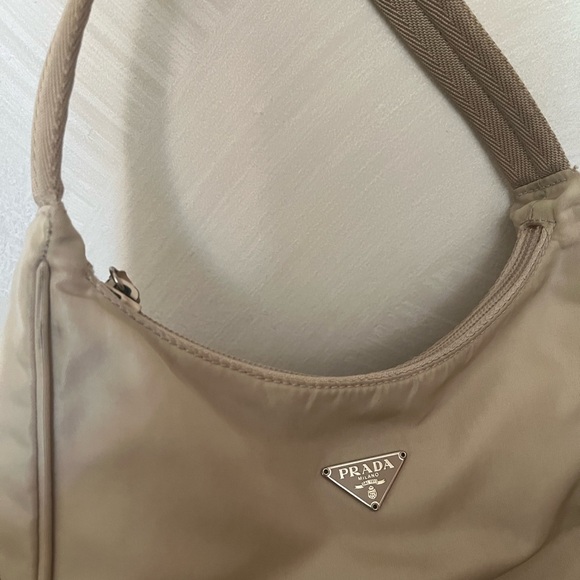 Nude Prada Re-Edition Y2K Shoulder Purse - Picture 15 of 15